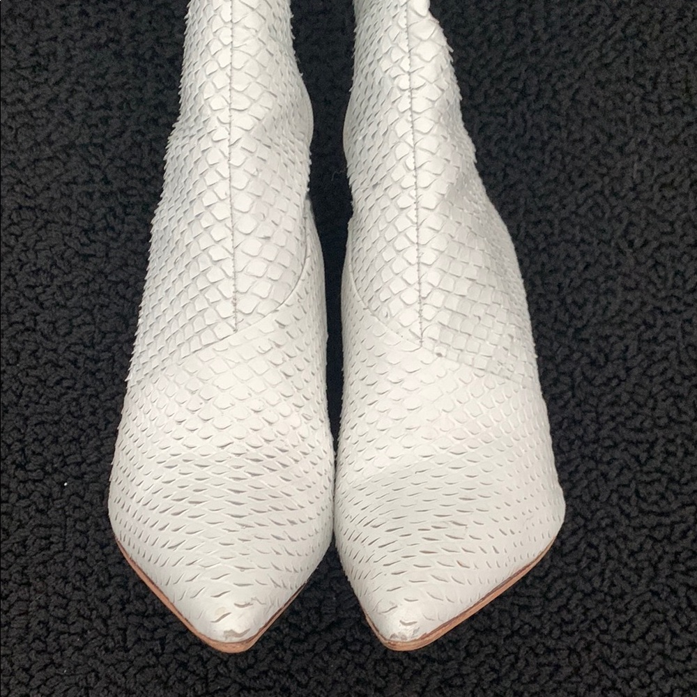 White Textured Knee-High Boots - Picture 8 of 15